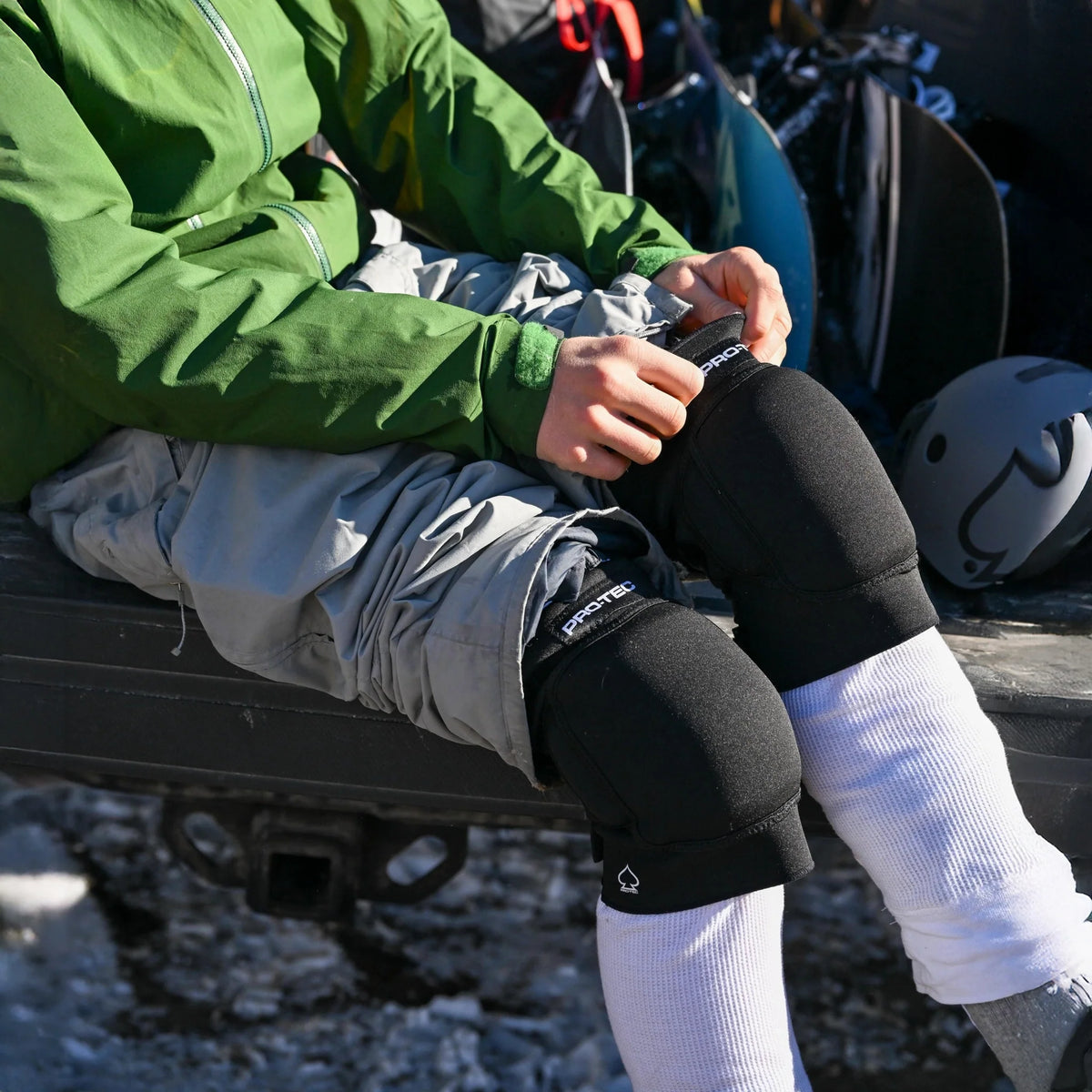 PRO TEC - UNDERCOVER SNOW KNEE GUARDS