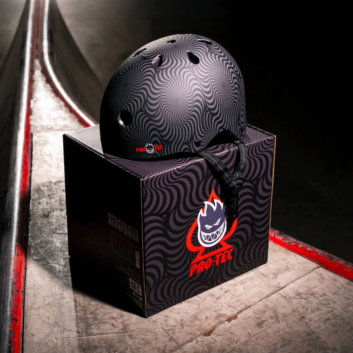 LOW PRO - SPITFIRE - BLACK SWIRL